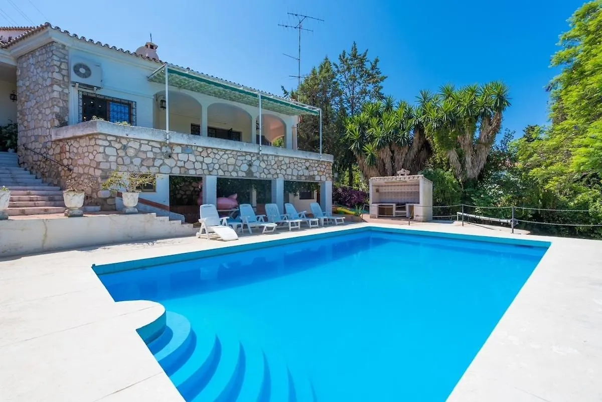 Luxury Villa With Tennis & Pool مالقة